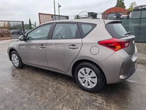 2014 Toyota Auris 92km - Image 4