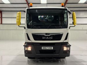 2017 MAN TGM 18-250 18-TON TIPPER WITH CRANE - Image 2