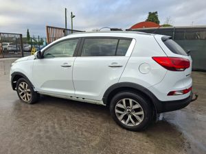 2015 Kia Sportage  1.7 Diesel Light Damage - Image 4