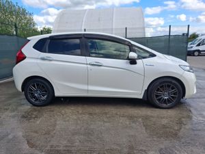 2016 Honda Fit Hybrid Automatic.Light Damage - Image 3