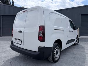 Citroen Berlingo 202’ LWB LOW MILEAGE/FRESH CVRT - Image 4