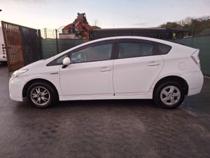2011 Toyota Prius Hybrid Automatic - Image 4