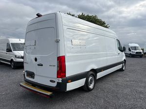 Mercedes-Benz Sprinter - Image 2