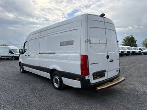 Mercedes-Benz Sprinter - Image 4