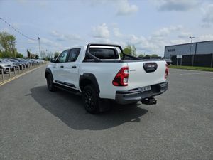 Toyota Hilux HILUX 2.8 MHEV INVINCIBLE 4DR - Image 3