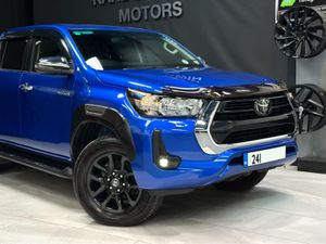 2.8 SR5 DOUBLE CAB - Image 2