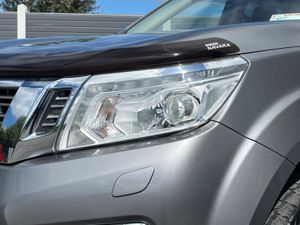 Nissan Navara 2.3 LE LEATHER CREW CAB 190 4DR - Image 3
