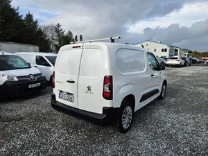 Peugeot Partner Professional Plus 1.5 Blue HDI - Image 4