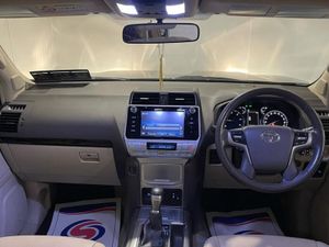 Toyota Land Cruiser LAND CRU BUSINESS 19 AUTO 4DR - Image 3
