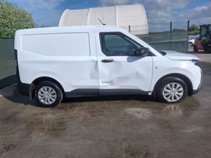 242 Ford Transit Courier  Trend  1.5 Diesel - Image 2