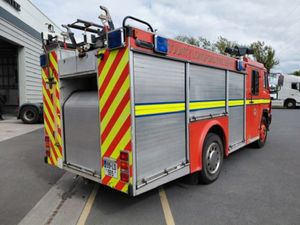 MERCEDES 1124 FIRE ENGINE - Image 3