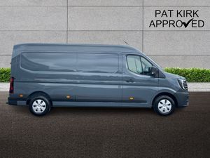 Nissan Interstar F35 L3 Diesel Tekna - Image 3