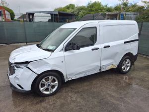 242 Ford Transit Courier  Trend  1.5 Diesel - Image 3