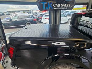 19 NISSAN NAVARA TEKNA EDITION CREW CAB COMMERCIAL - Image 4