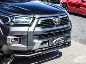 2026 TOYOTA HILUX INVINCIBLE X - Image 3