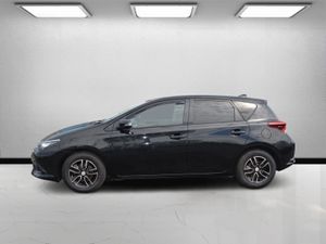 18 Toyota Auris 1 OWNER LOW KMS - Image 4