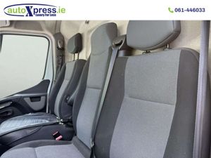 Nissan NV400 L2H2 Panel Van – Low Loading Height - Image 2