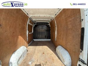 Nissan NV400 L2H2 Panel Van – Low Loading Height - Image 4