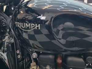 2021 Triumph Bobber Bonneville - Image 3