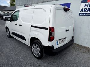 2021 PEUGEOT PARTNER 1.5 HDI PROFESSIONAL 3 SEAT - Image 3
