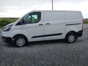 Ford Transit Custom 2019 low mileage van - Image 2