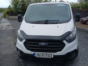 Ford Transit Custom 2019 low mileage van - Image 3