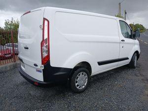 Ford Transit Custom 2019 low mileage van - Image 4