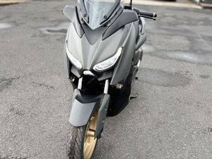 YAMAHA XMAX 300  2021 LOW KMS - Image 3