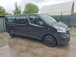 2017 Opel Vivaro mini bus 9 seater - Image 3