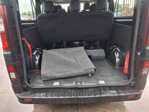 2017 Opel Vivaro mini bus 9 seater - Image 4