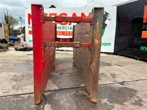 5.0Mts  ALTRAD TRENCH / DRAG BOX........4175-1. - Image 4