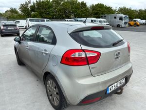 16 KIA Rio 1.4 Diesel 170km Drives - Image 4
