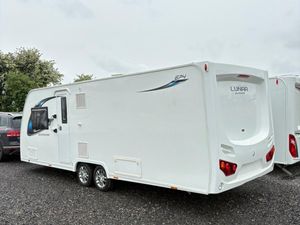 Lunar Quasar 4 Berth Fixed Island Bed Caravan - Image 3