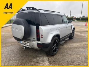 Land Rover Defender 110 3.0D HARD TOP SE - Image 4