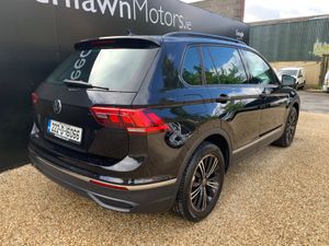 VOLKSWAGEN TIGUAN 2.0 TDI 122 BHP LIFE COMMERCIAL - Image 3