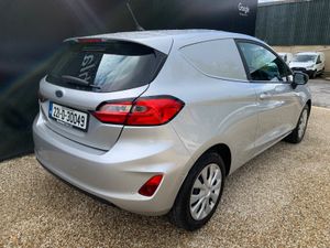 FORD FIESTA TREND 1.0 ECOBOOST 100 BHP COMMERCIAL - Image 3