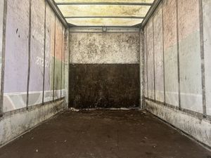 2022 Iveco Daily Curtain Sider Van - Image 2