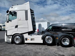 Choice Of 5 Renault T-High 520 For Sale - Image 4