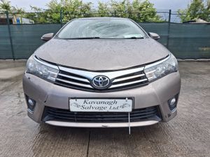 152 Toyota Corolla  1.3 Petrol - Image 4