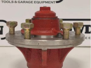 Front Hub Massey Ferguson 135 /165 / 565(Complete) - Image 2