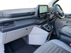 Ford Tourneo Custom TITANIUM X - Image 3