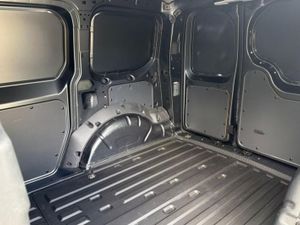 Ford Transit Connect LIMITED - Image 4