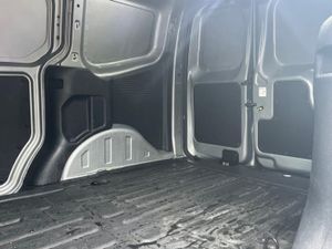 Ford Transit Courier LIMITED - Image 4