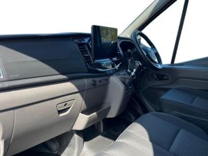 Ford Transit LIMITED - Image 3