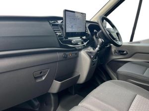 Ford Transit LIMITED - Image 3