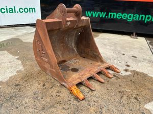 48"  DIGGING BUCKET.......80mm PINS.........48EC - Image 3