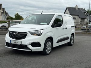 STUNNING TOP SPEC OPEL COMBO 3 SEATER - Image 3