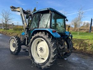 1997 New Holland 6635 with Loader - Image 3
