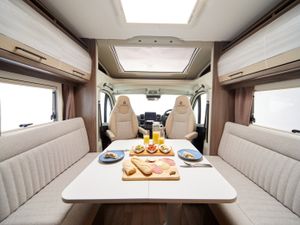 NEW COACHMAN AVVENTURA 565 - Image 3