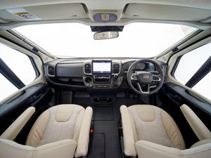 NEW COACHMAN AVVENTURA 565 - Image 4